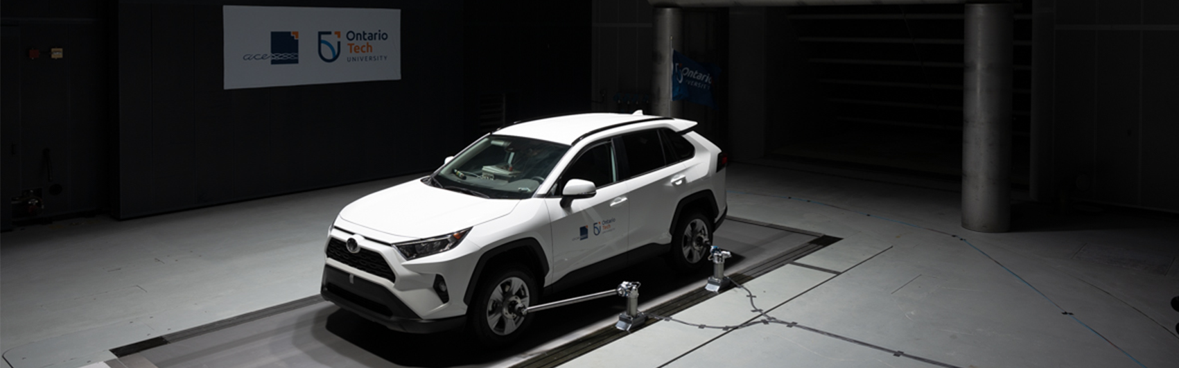 RAV4 in Climatic Aerodynamic Wind Tunnel on Moving Ground Plane