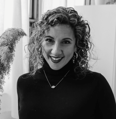 headshot of Dr. Sharon Lauricella