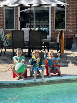 Caitlin Vlaskalin 2nd place in pastimes category with her family pool days