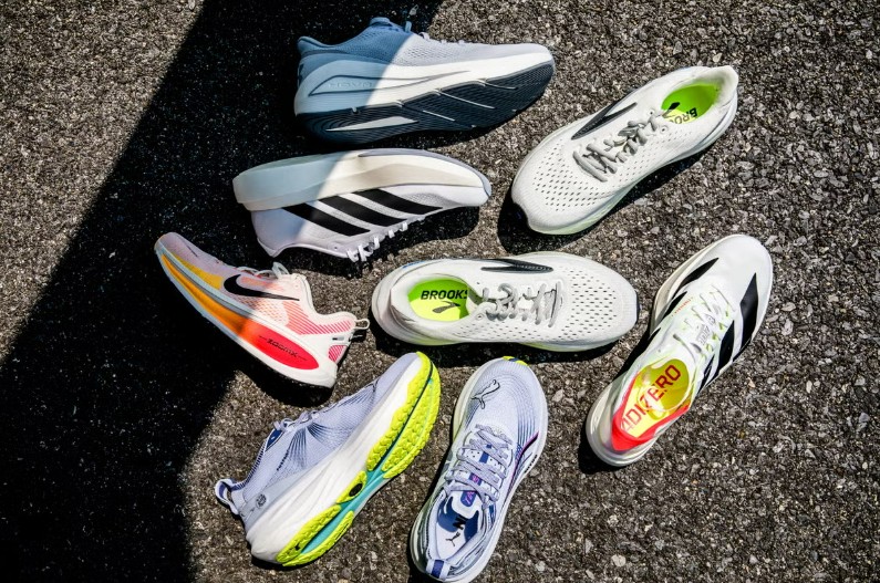 Circuit pattern in Ontario Tech orange and blue brand colours