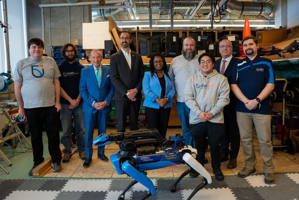 Dr. Steven Murphy showcasing 'Spot', a robotic dog capable of conducting remote inspections in areas that may be hazardous or difficult for humans to access. Spot is just one example of how 鶹ý is developing the technology of the future while preparing students to make a positive long-term impact in a tech-focused world.