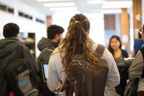 Students attending the volunteer fair