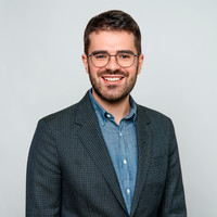 Photo of Dr. Alexander Olson.